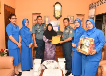 Jelang Hari Armada Lantamal IV, Kunjungi Rumah Warakawuri TNI AL