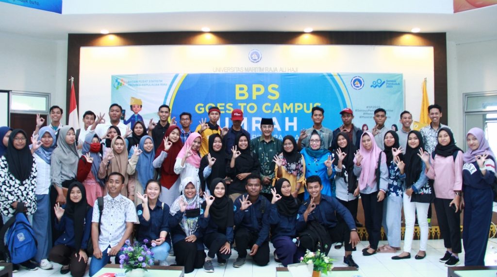 Ismeth Motivasi Mahasiswa Umrah Disambut Dengan Penuh Semangat