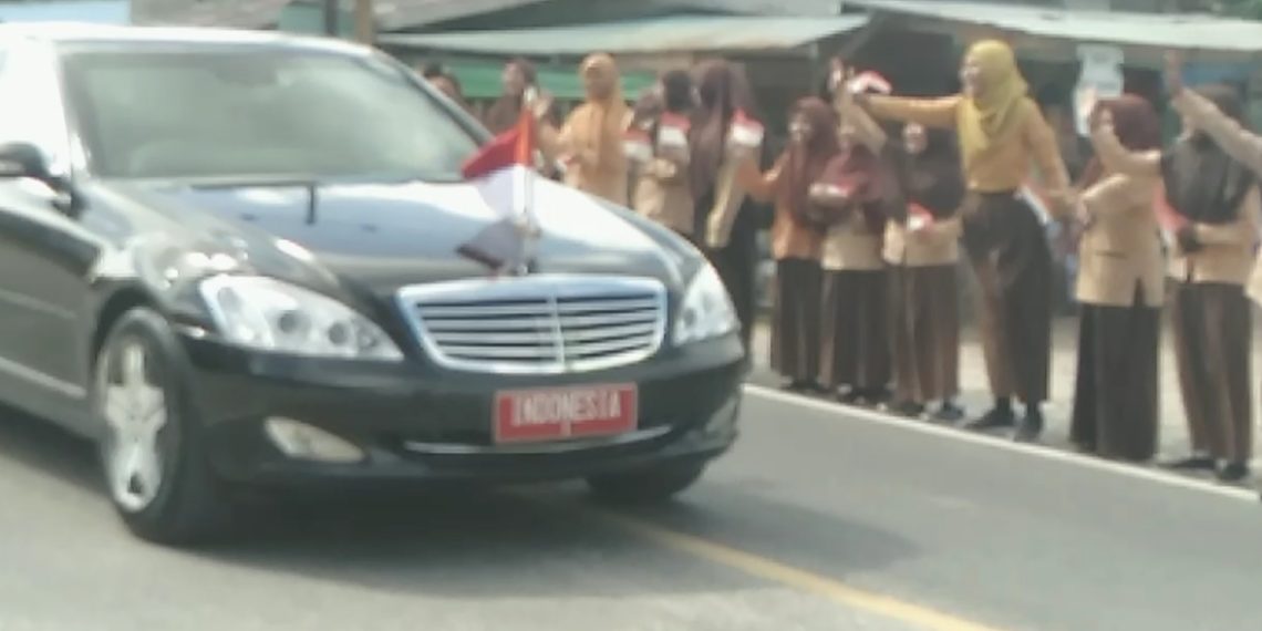 Ratusan Siswa Minta Jokowi Jadikan Natuna Provinsi.