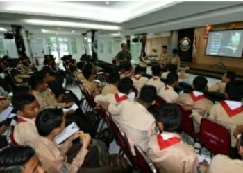 SMP IT AS Sakinah Kunjungi Mako Lantamal IV Tanjungpunang