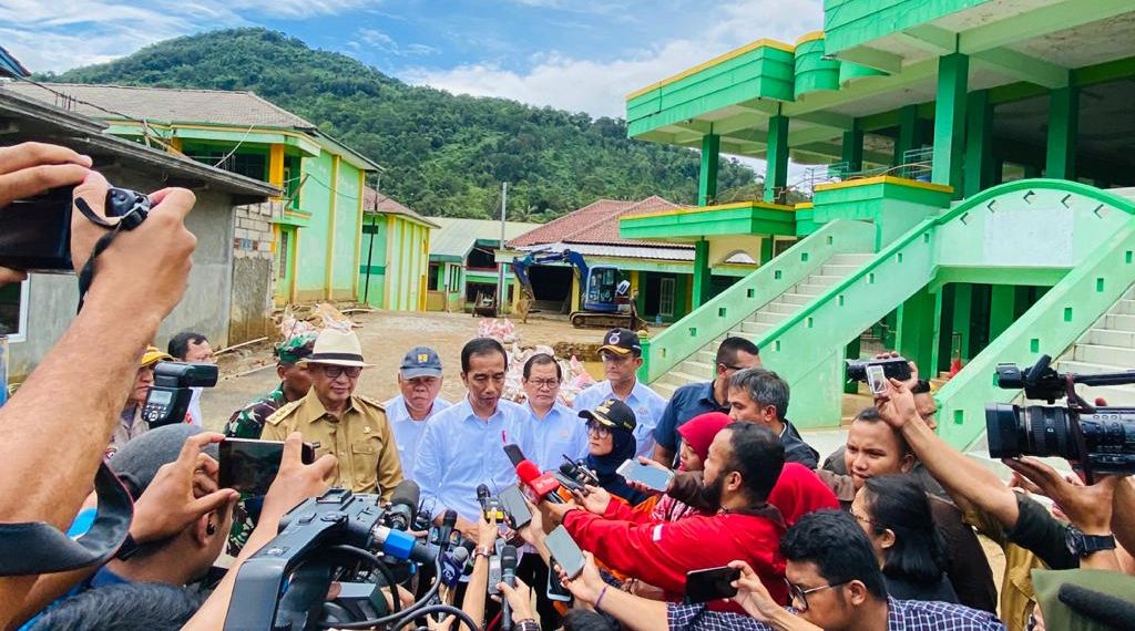 Presiden Tinjau Lokasi Pasca Banjir Bandang di Lebak