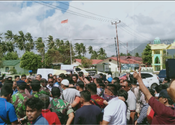 DPRD dan Masyarakat Natuna Serbu Bandara Raden Sadjad Tolak Kemenkes dan WNI Yuhan.
