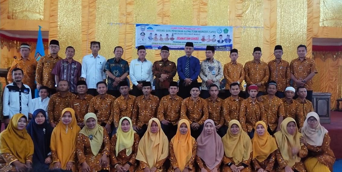 Pengurus DPC AGPAII Pasbar Dikukuhkan