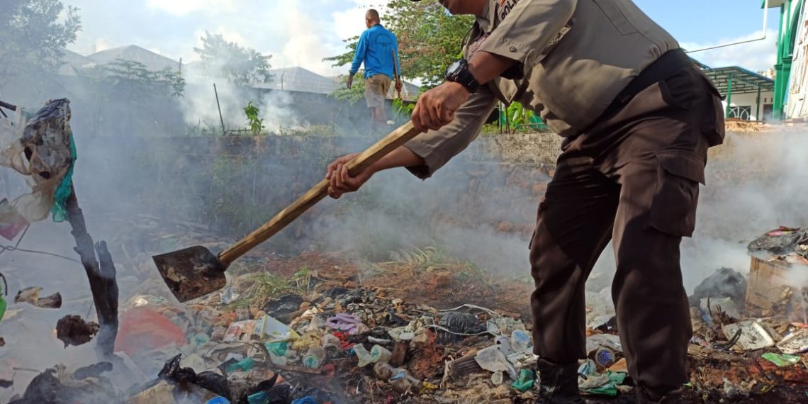Polres Tanjungpianang Gagas Gotong Royong Bersama Disejumlah Tempat.