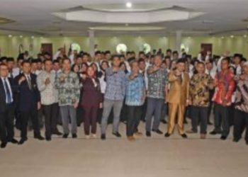 Izwar Asfawi Harapkan 75 Anggota PPK Yang Baru Dilantik Bekerja Profesional