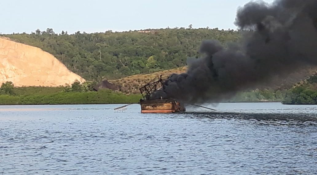 Amarah Nelayan Tambelan Tidak Terbendung KM Harapan Jaya I Dibakar