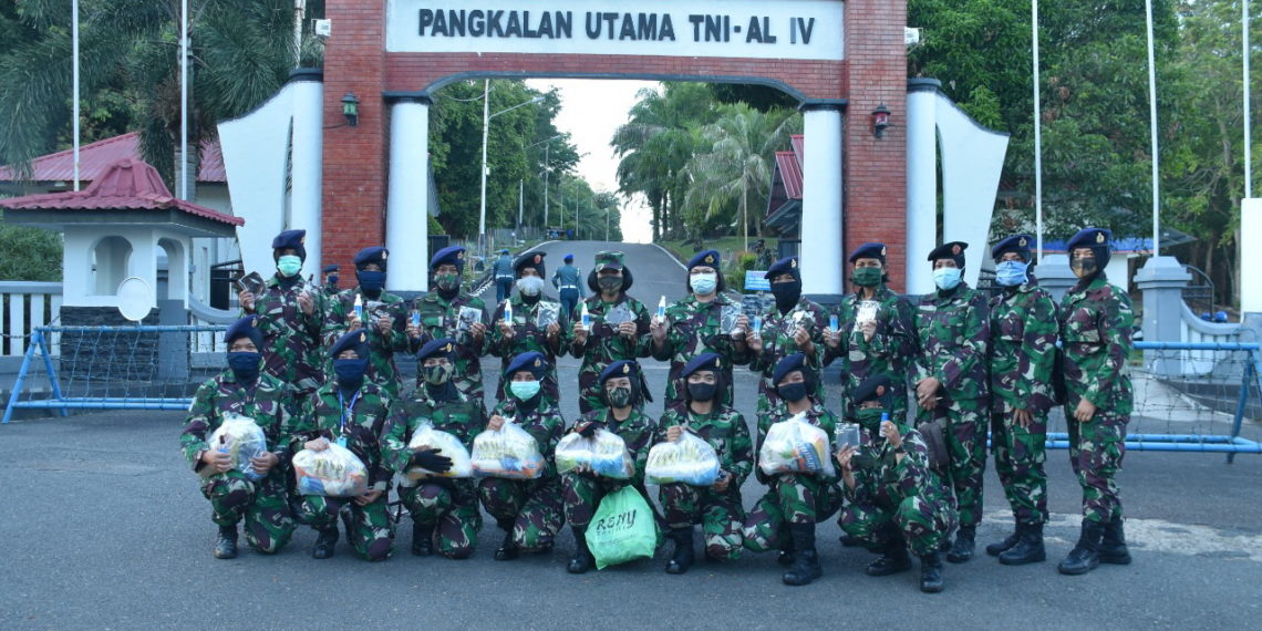Peduli Dampak Covid 19. Kowal Tanjungpinang Bagikan Masker, Hand Sanitezer, Sembako