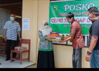 Bebas Dari Karantina Mandiri Wabup Natuna Salurkan Bantuan Vitamin