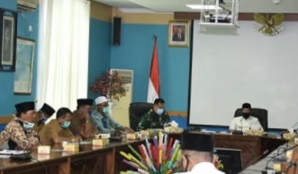 Bahas Pelaksanaan KeagamaanBupati dan Ulama Natuna Lakukan Rapat Bersama