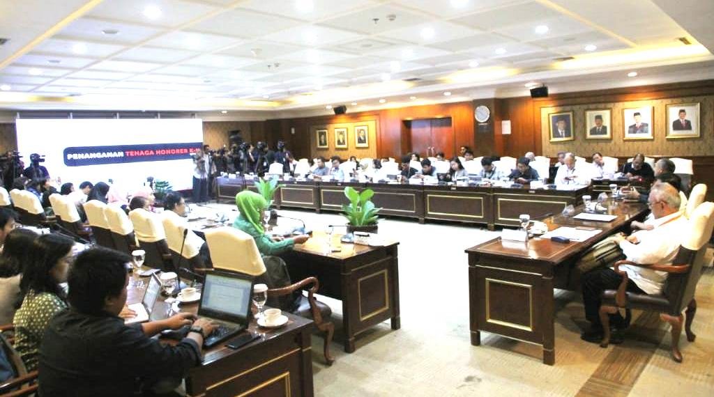 Pemerintah Lakukan Penanganan Tenaga Honorer secara Optimal