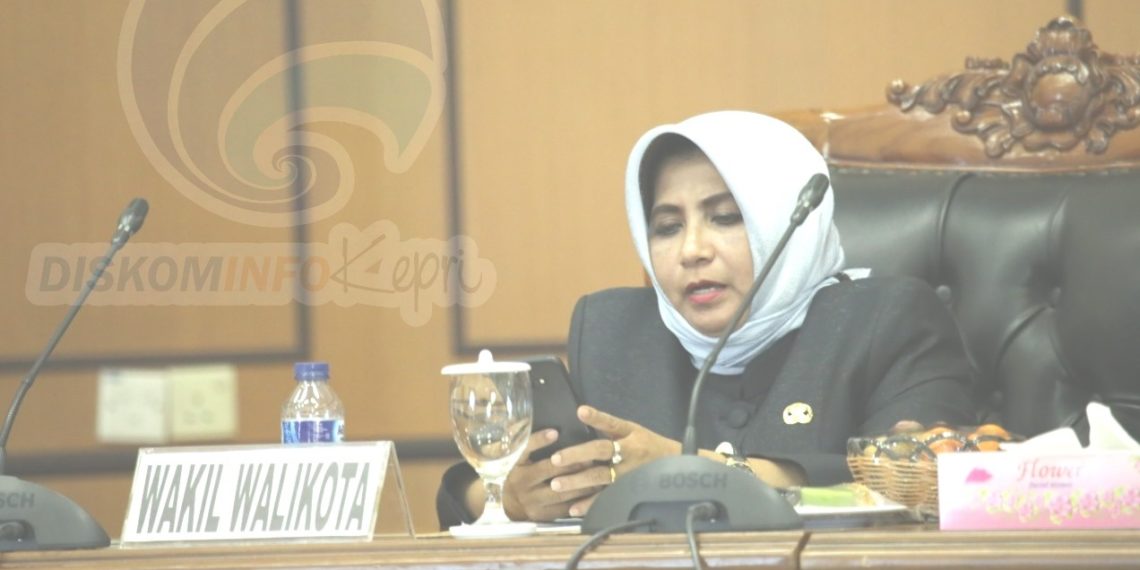 Plt Gubernur Tandatangani SK Rahma Jabat Pelaksana Tugas Wali Kota Tanjungpinang