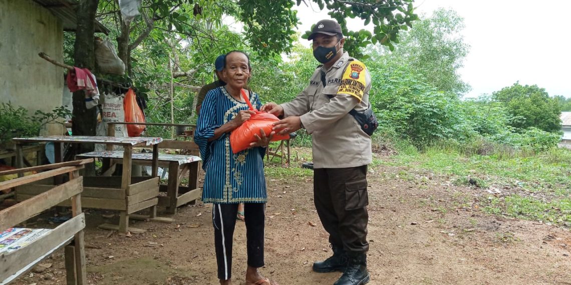 Polres Tanjungpinang Salurkan 20 Ton Beras Bantuan Mabes Polri Untuk Warga