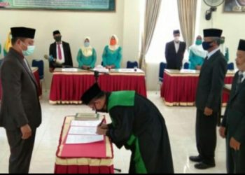 Efektifkan Penanganan Covid-19 Camat Palembayan Lantik Tiga Wali Nagari