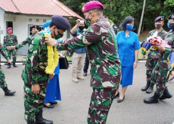 Gegap Gempita Prajuri dan PNS Sambut Danlantamal IV Yang Baru