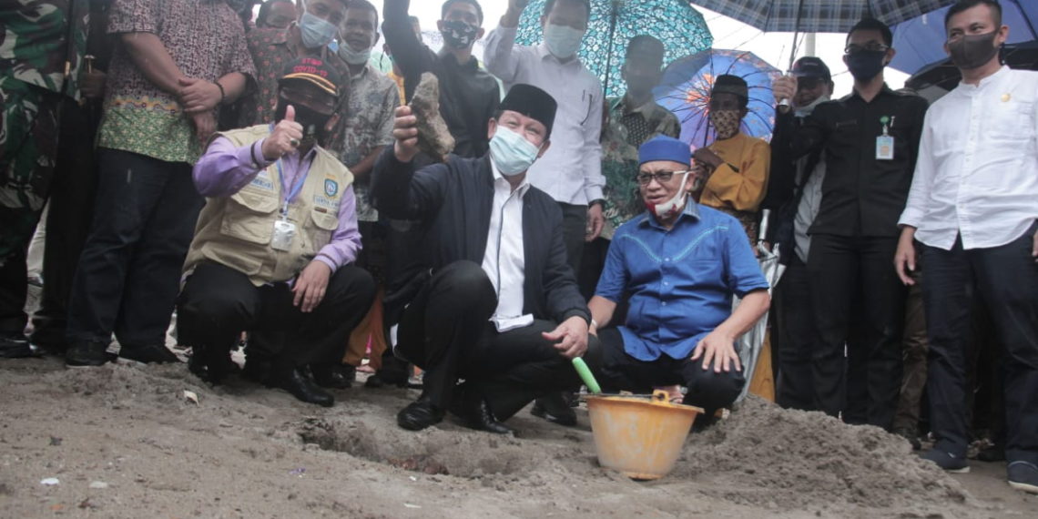 Peletakan Batu Pertama Tanda Akan Dimulainya Pembangunan Jembatan Dimarok Tua Daerah Dabo Sikep