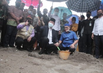 Peletakan Batu Pertama Tanda Akan Dimulainya Pembangunan Jembatan Dimarok Tua Daerah Dabo Sikep