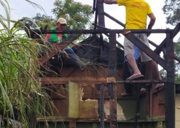 Musibah Kebakaran Rumah Warga, Tim KKT Bangun Kembali.