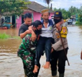 Akibat Drainase Kurang Memadai Warga Batu Hitam di Rendam Banjir