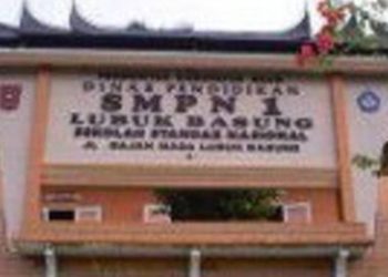 SMPN 1 Lubuk Basung Lakukan Pungli Pengambilan Ijazah..?