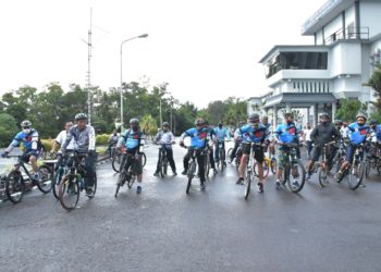 Gowes Bersama Demi Demaraknya HUT ke-64 Penerbangan TNI AL