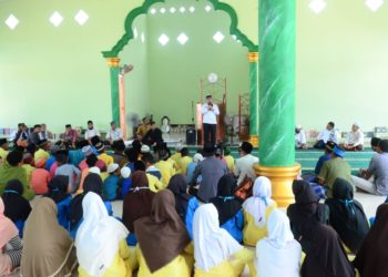 Wakil Bipati Lingga Hadiri Ahat Taqwa di Desa Tanjung Kelit