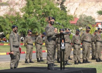 Kapolda Kepri BKO kan 100 Personil Brimob ke Papua