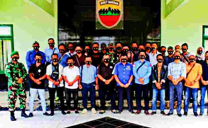 Dandim 0318 Letkol (Arm) Asep Ridwan, Caffee Mesra Dengan Wartawan Natuna