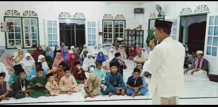 Peringati 10 Muharram, Ustadz Syahidin, M.Si., Ajak Jemaah Untuk Utamakan Allah SWT Dalam Kehidupan