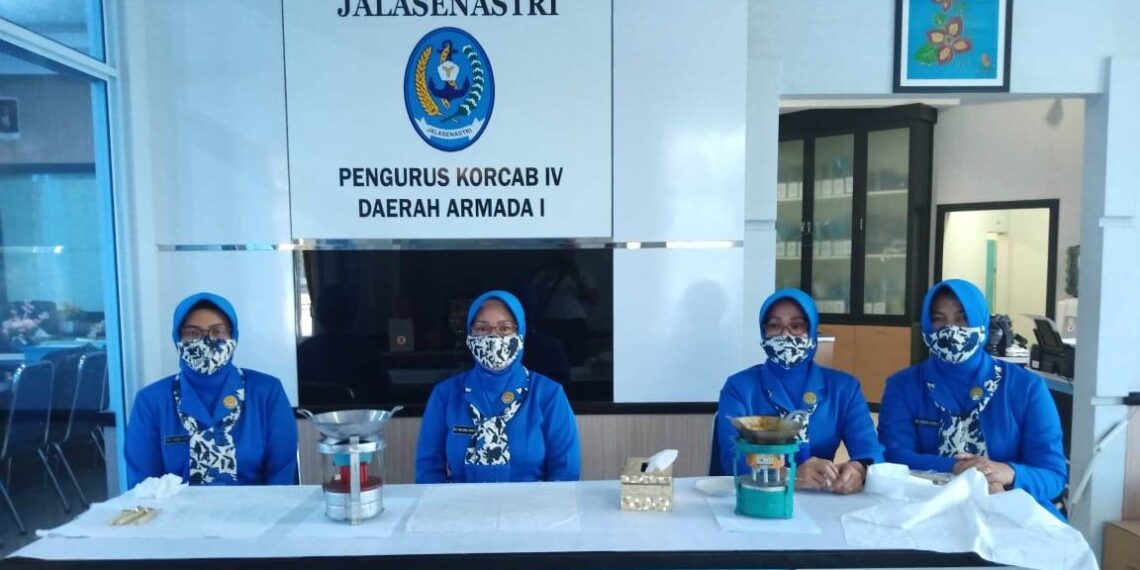 Ketua Dan Pengurus Korcab IV DJA I Ikuti Hari Batik Nasional