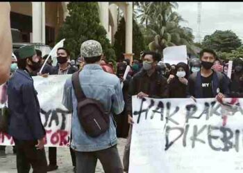 Tolak UU Cipta Kerja Mahasiswa STAI Demo DPRD Natuna