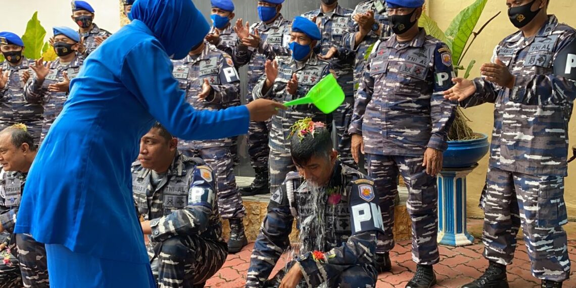 POM Lantamal Iv Gelar Tradisi Kenaikan Pangkat Prajuritnya