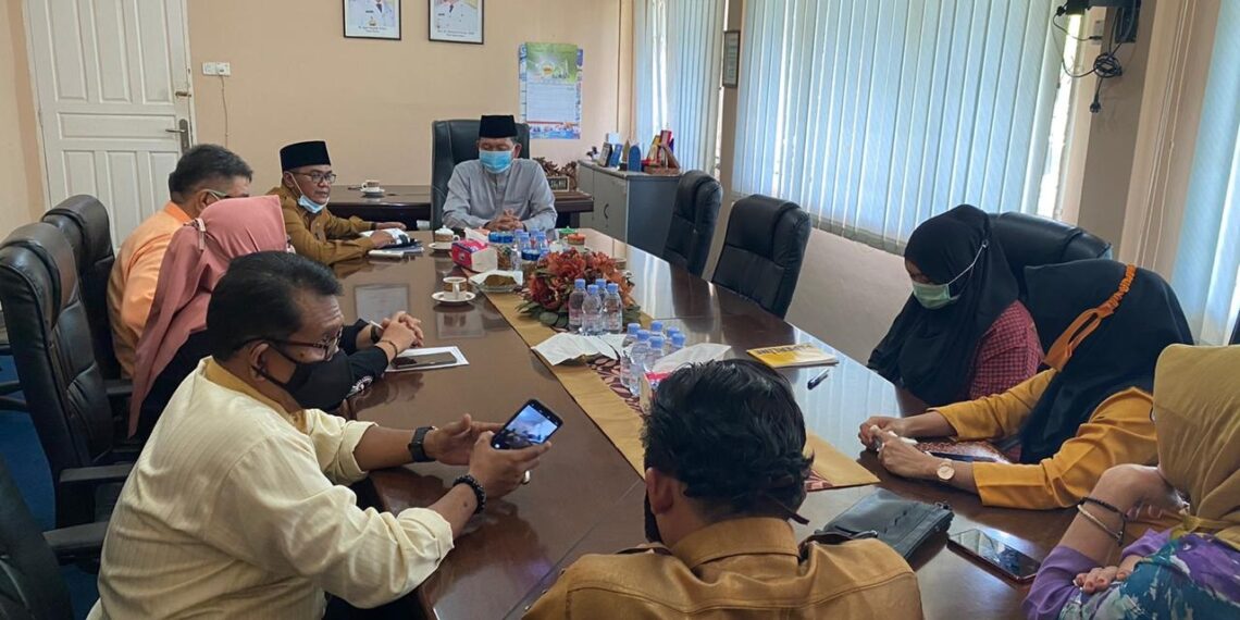 Pjs Bupati Bintan Tinjau Sekretariat DESK Pilkada Serentak 2020