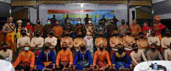 Pemda Natuna Saksikan Kesenian Nusantara KJK Taruna Taruni AAL
