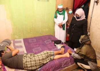 Rahma Bantu Pasilitasi Kartu BPJS Warganya Terbaring Lemah Karena Sakit