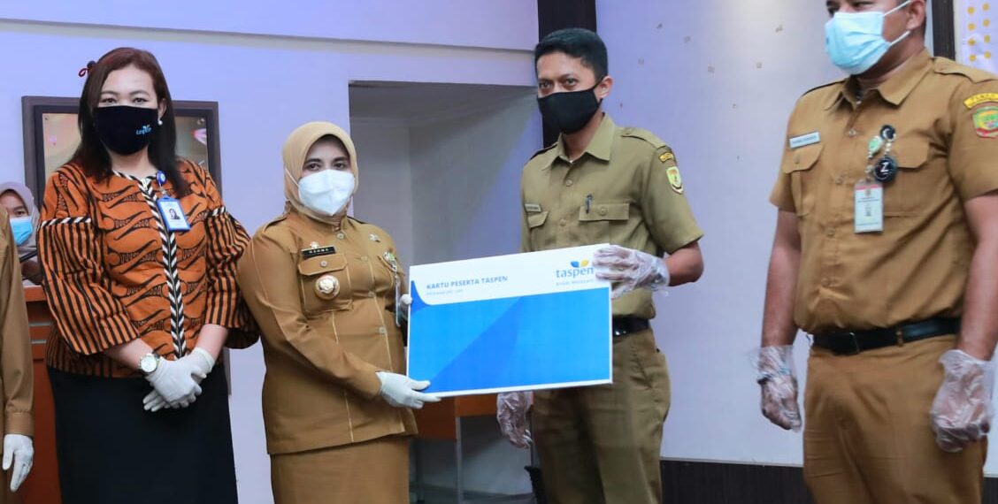 Walikota Tanjungpinang Resmi Serahkan DPA-SKPD Tahun Anggaran 2021.