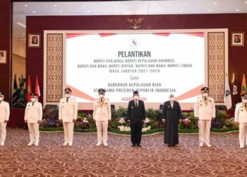 Gubernur Kepri Lantik 3 Sekaligus Bupati dan Wakil Bupati Digedung Wan Seri Beni Ditanjungpinang