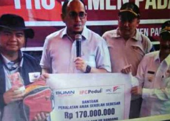 Bantuan Banjir Rp170 Juta Dari DPR-RI Raib? Kepala UPTD Solsel Mengaku Hilang Akal Untuk Menjawab Pertanyaan Siswa