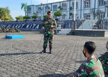 Segenap Prajurit & PNS Lantamal IV Terima Sosialisasi  Buku Saku ZI Menuju WBK dan WBBM