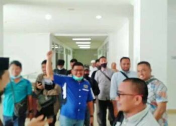 Puluhan Wartawan Natuna Serbu Ruangan Sekda Natuna?