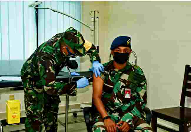 Mantap Perwira Lanud RSA Natuna Divaksinasi Covid-19