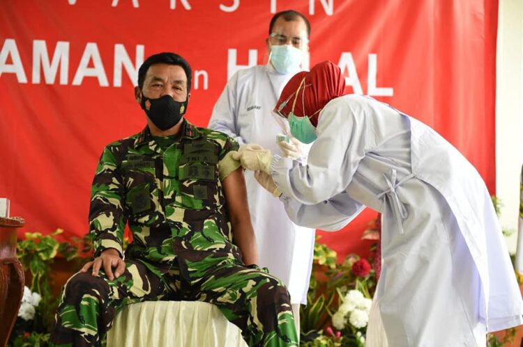 Vaksin di Kepri Dimulai, Isdianto Ajak Masyakarakat Tidak Perlu Ragu di Vaksinasi