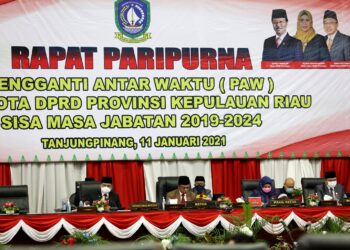 Arif Fadilah Hadiri Sidang Paripurna Istimewa PAW Dua Anggota DPRD Kepri