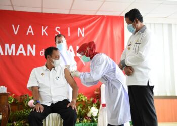 Vaksin di Kepri Dimulai, Isdianto Ajak Masyakarakat Tidak Perlu Ragu di Vaksinasi