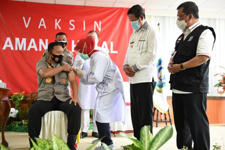 Vaksin di Kepri Dimulai, Isdianto Ajak Masyakarakat Tidak Perlu Ragu di Vaksinasi