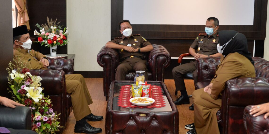 Kunjungan Gubernur dan Wagub ke Kajati Kepri Disambut Baik