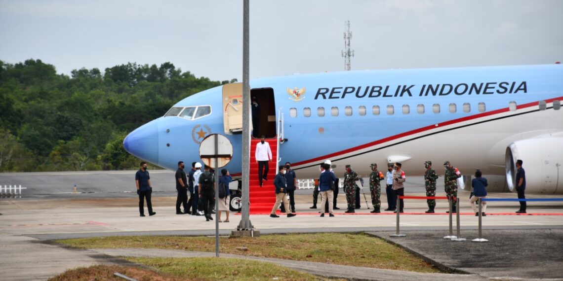 Danlantamal IV Sambut Presiden Ri Di Bandara RHF Tanjungpinang