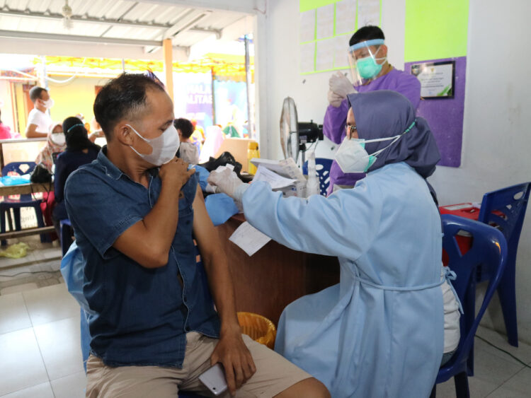 Demi Tercapainya Program Gugus Tugas Kapolres Tanjungpinang Tinjau Pelaksanaan Vaksinasi