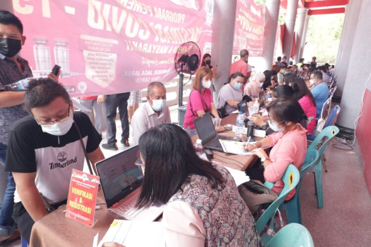 Kapolda Kepri Tinjau Langsung Pelaksanaan Program “Nasi Kapau” Di Kota Batam