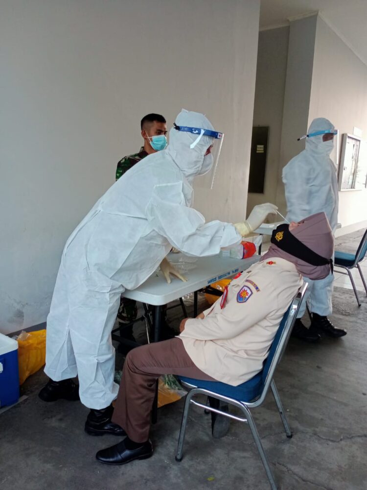 Antisipasi Penyebaran Covid-19, Segenap Prajurit Dan Pns Lantamal II Di Swab Antigen