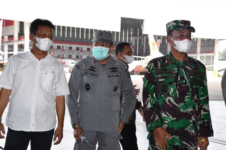 Danlantamal IV Sambut Kedatangan Meko Perekonomian RI di Bandara Hangnadim Batam